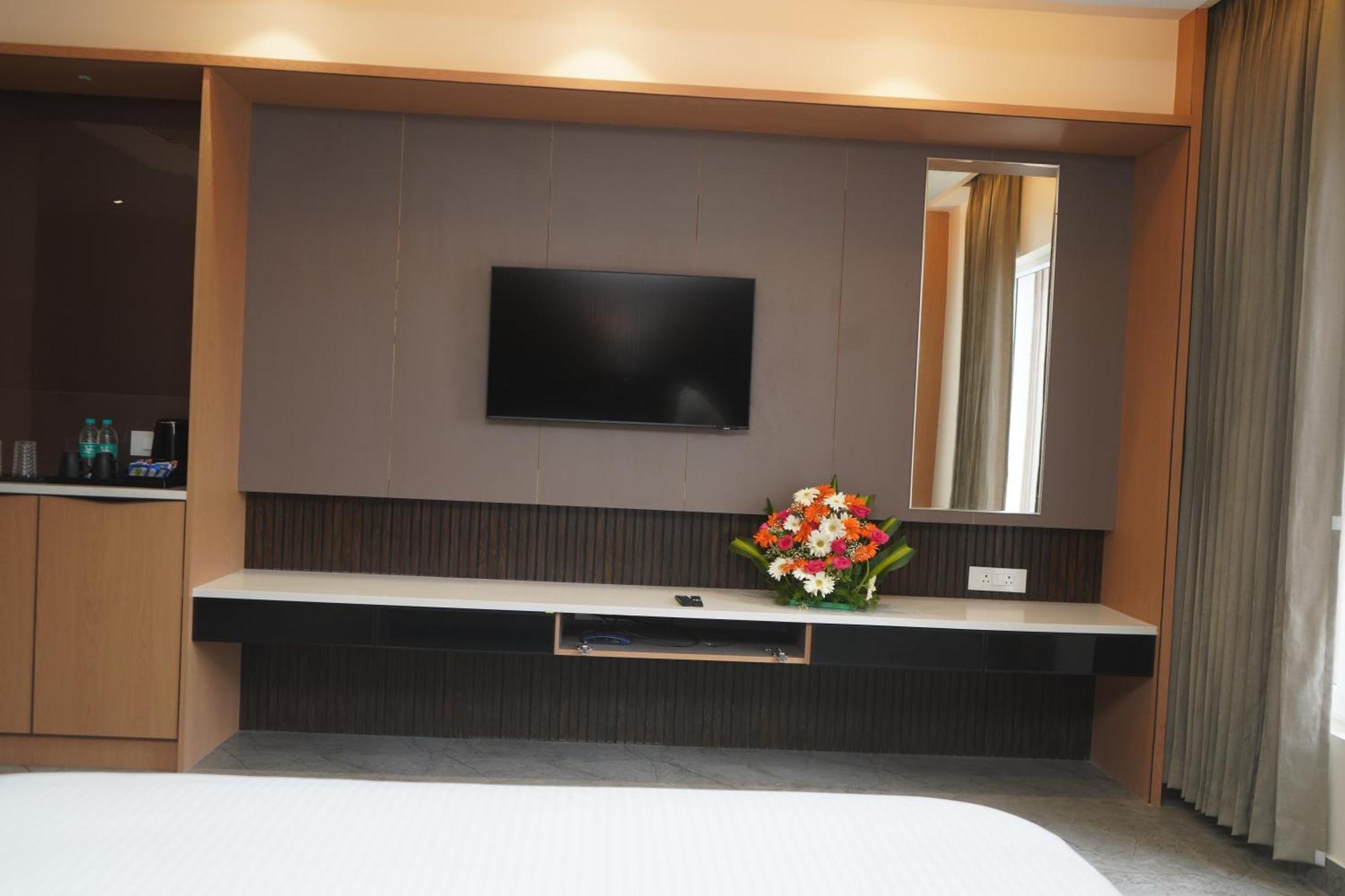 Vantara Suites Vellore Ngoại thất bức ảnh