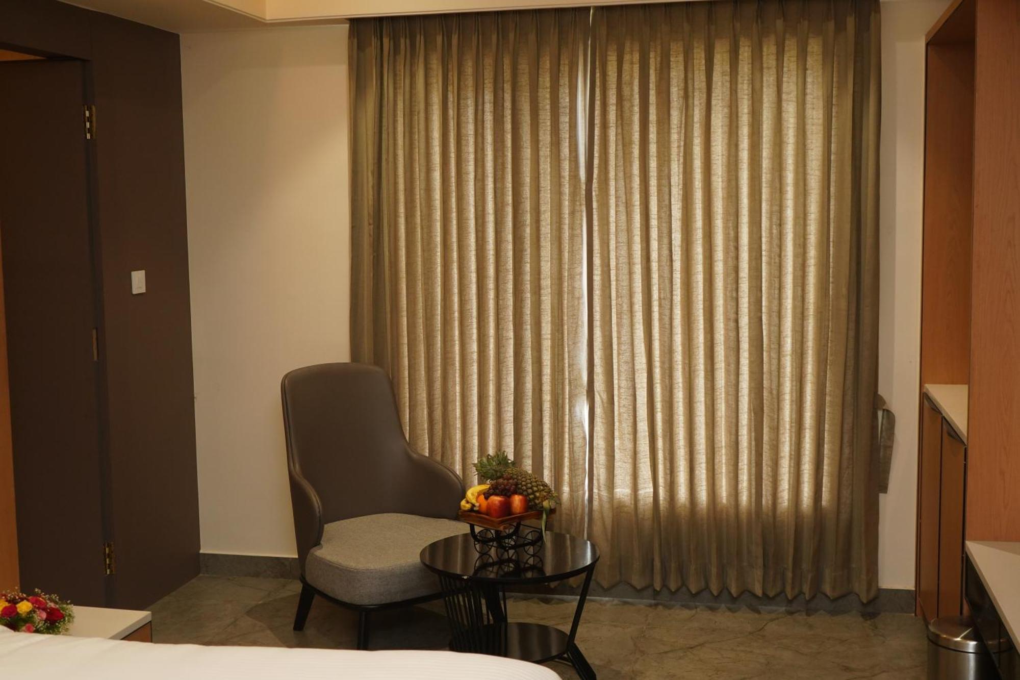 Vantara Suites Vellore Ngoại thất bức ảnh