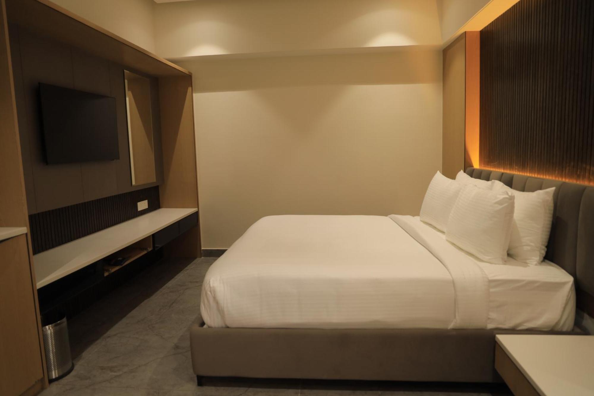 Vantara Suites Vellore Ngoại thất bức ảnh